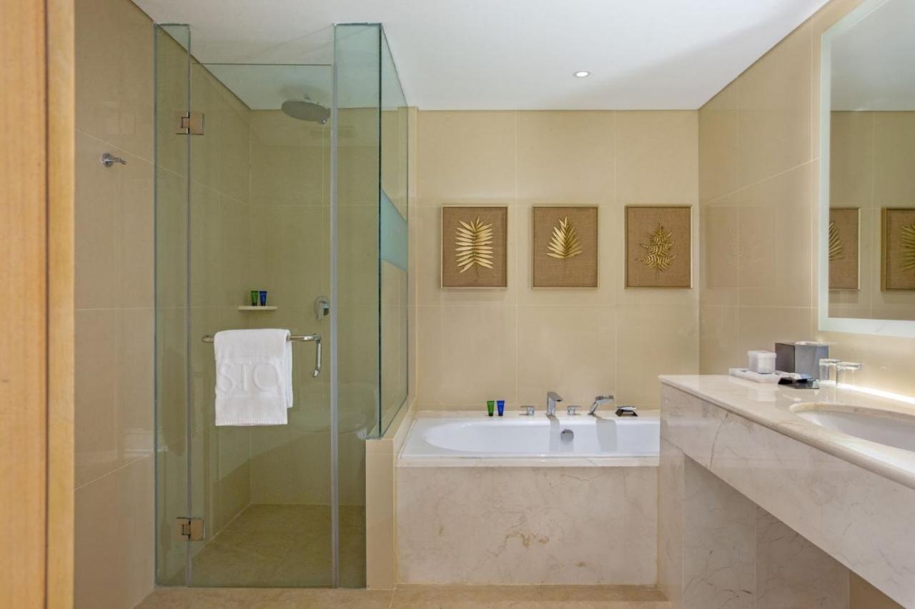 Aston Gresik Hotel & Conference Center Ngoại thất bức ảnh