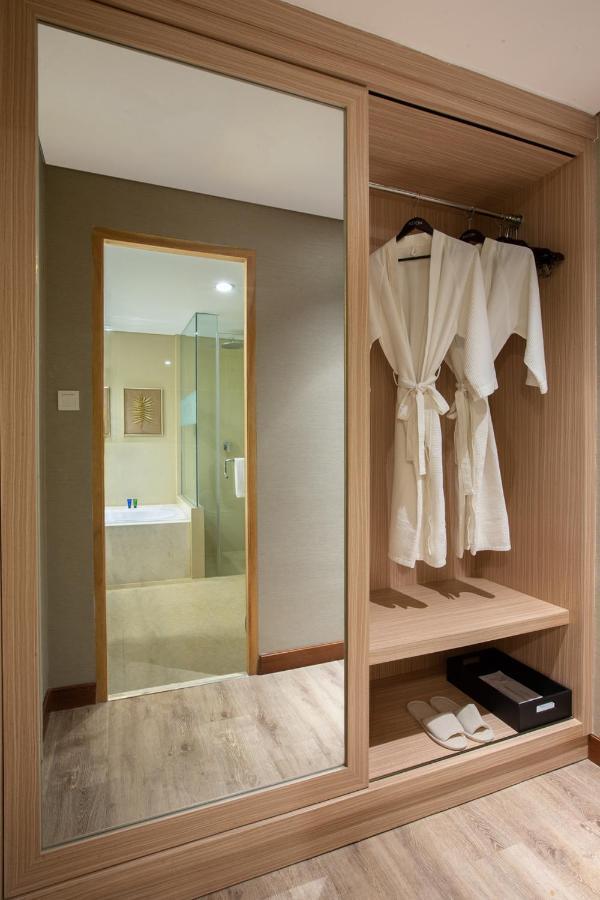 Aston Gresik Hotel & Conference Center Ngoại thất bức ảnh