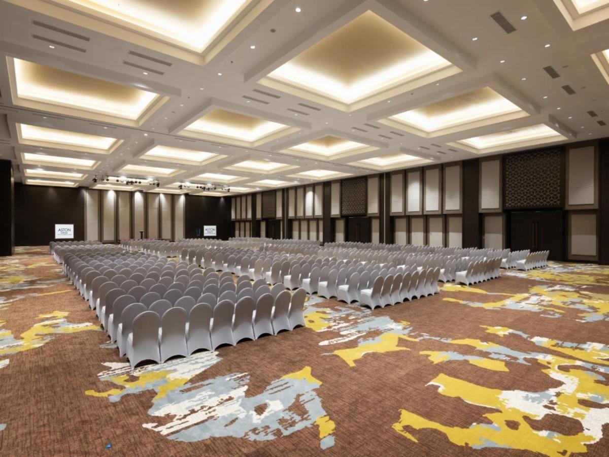 Aston Gresik Hotel & Conference Center Ngoại thất bức ảnh