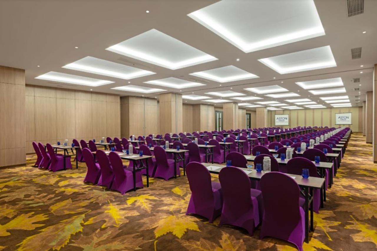 Aston Gresik Hotel & Conference Center Ngoại thất bức ảnh