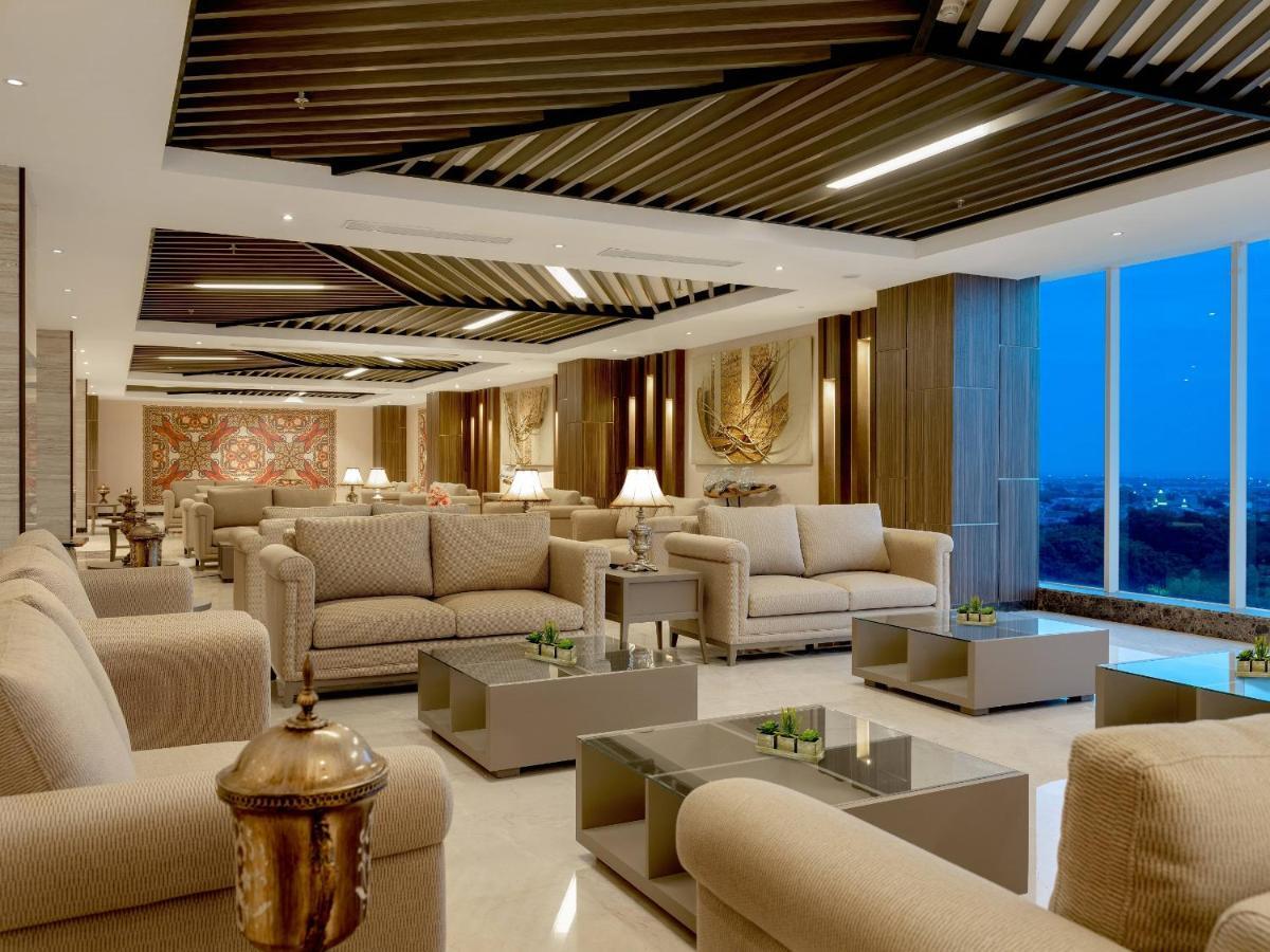Aston Gresik Hotel & Conference Center Ngoại thất bức ảnh